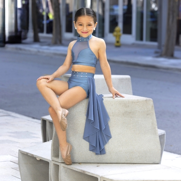 Meet your Posher, Ingrid - Picture 5 of 6